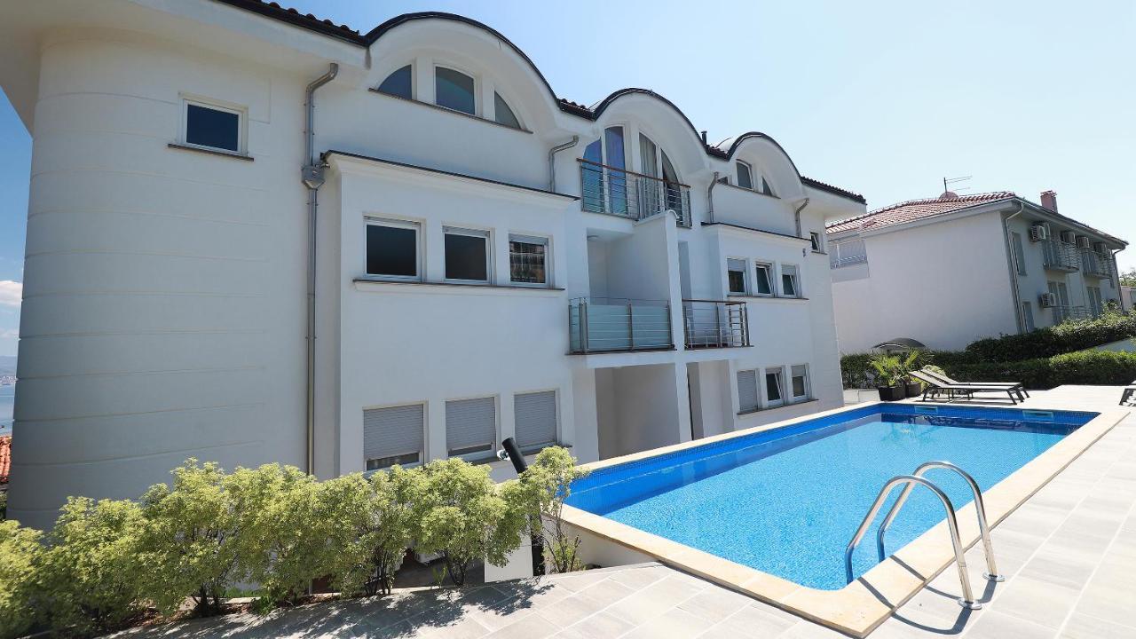 Sea View Apartment In Ičići Exteriér fotografie