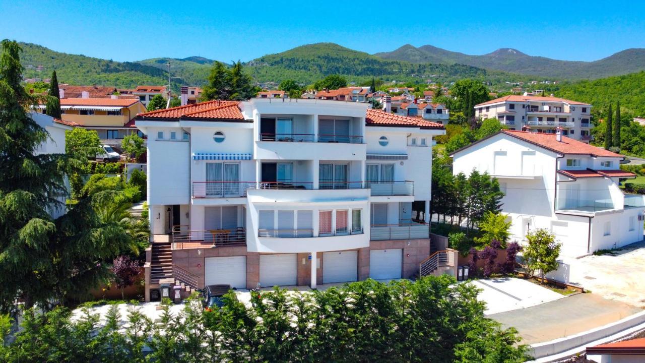 Sea View Apartment In Ičići Exteriér fotografie