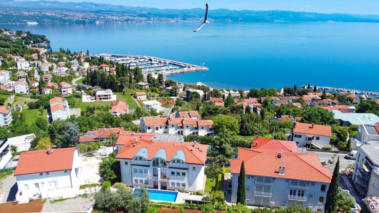 Sea View Apartment In Ičići Exteriér fotografie
