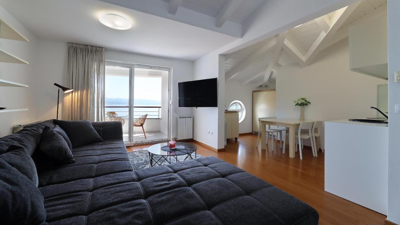 Sea View Apartment In Ičići Exteriér fotografie