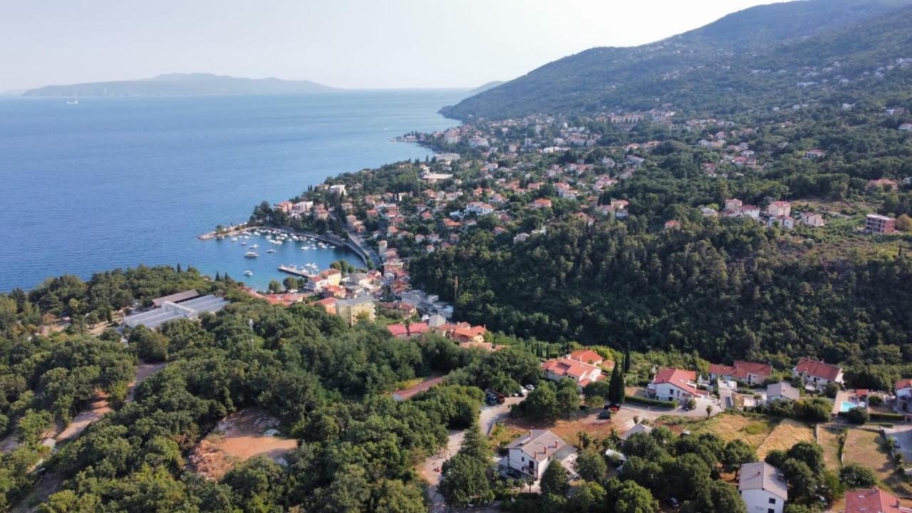 Sea View Apartment In Ičići Exteriér fotografie